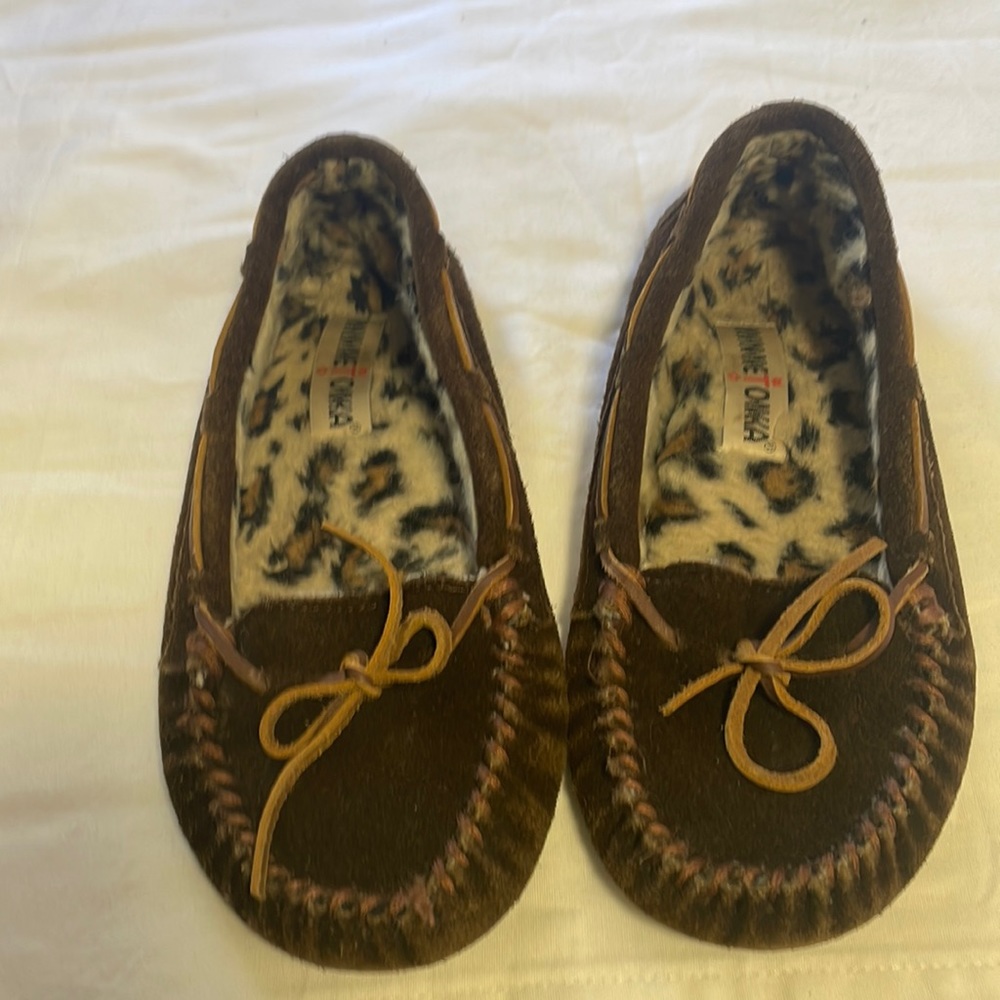 Cute MinneTonka moccasins women’s size 7
